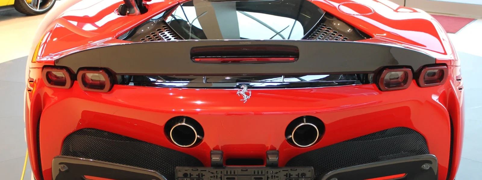 ferrari-sf90-spider