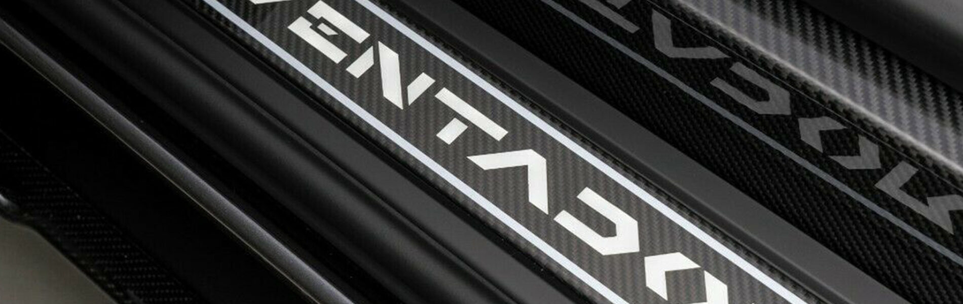 lamborghini-aventador-s-lp740-4-nero-design-mansory